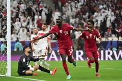 Chủ nhà Qatar phô diễn sức mạnh 'khiếp đảm' ngày chào sân Asian Cup