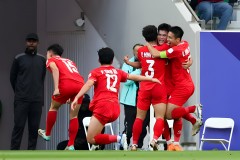 Việt Nam suýt tạo địa chấn ở sân World Cup, báo Nhật Bản ngả mũ nể phục 'phù thủy' Troussier