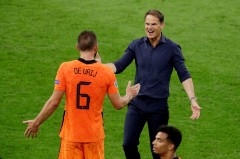 Frank De Boer: “Hà Lan có thể đánh bại bất kỳ đối thủ nào sau khi đứng đầu bảng”