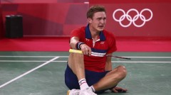 VIDEO: Đánh bại ĐKVĐ, tay vợt Viktor Axelsen bật khóc nức nở