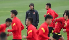 Chuyên gia Trung Quốc:'Nếu đội tuyển Trung Quốc lọt vào top 3 thì đó sẽ là sự sỉ nhục cho các đội tuyển khác'