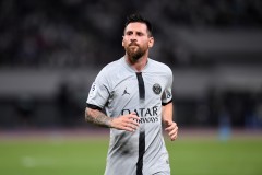 Vẫn đang là số 1 thế giới nhưng Messi sẽ phải 'cam chịu' giảm sâu lương nếu tiếp tục ở lại PSG