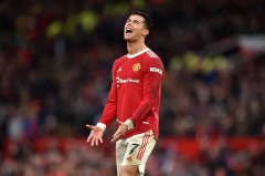 Ronaldo tiết lộ sốc: 'Tôi bị đâm sau lưng tại Man Utd'