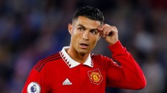 Man Utd thông báo chấm dứt hợp đồng với Ronaldo, mong các cầu thủ khác không 'noi gương' CR7