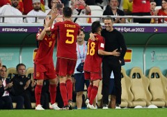 HLV Luis Enrique tiết lộ ĐT Tây Ban Nha đang áp dụng công nghệ rất nhiều tại World Cup