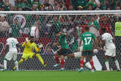 Kết quả Saudi Arabia 1-2 Mexico: Đại diện châu Á cho thấy thắng được Argentina chỉ là một 'tai nạn'