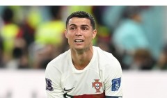 Vào sân thay người rồi bất lực nhìn đội nhà bị loại, Ronaldo bật khóc nức nở cho kỳ World Cup cuối