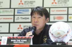 HLV Shin Tae Yong bất bình: 'Tôi muốn bắt tay ông Park sau trận nhưng ông ta lại quay đi'