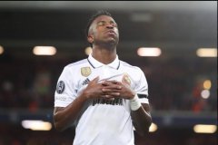 'Hành ra bã' Liverpool, Vinicius tái hiện hình ảnh của Ronaldo ngay tại thánh địa Anfield