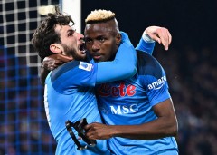 Phong độ hủy diệt, Napoli lần đầu tiên trong lịch sử vào tứ kết Champions League