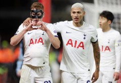 Thắng nhẹ trên đất khách, Tottenham 'thổi lửa' vào cuộc đua vô địch Ngoại hạng Anh