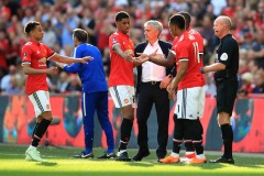 HLV Jose Mourinho vạch trần nguyên do Man United vẫn mãi lận đận