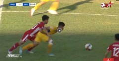 VIDEO: Pha kèm người 'đi vào lòng đất' của cầu thủ Viettel với Phan Văn Đức