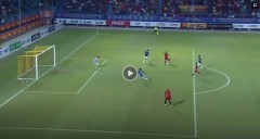 VIDEO: 3 lần tân binh tiền tỷ của TP. HCM sút tung lưới thủ môn Đặng Văn Lâm