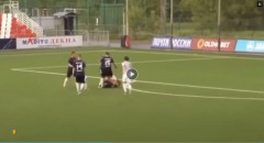 VIDEO: Cựu thủ quân tuyển Nga đánh trọng tài nhập viện sau khi bị đuổi khỏi sân