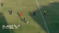 VIDEO: Ngôi sao hạng 2 Ai Cập ghi siêu phẩm volley từ phần sân nhà