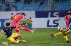 VIDEO: Biến Văn Hậu thành gã hề, ngoại binh Sài Gòn FC lập siêu phẩm sút xa ở đẳng cấp thế giới