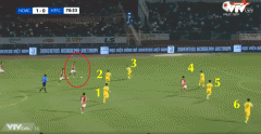 VIDEO: Siêu ngoại binh TP. HCM kết liễu HL Hà Tĩnh sau pha đi bóng qua một rừng cầu thủ không khác gì Messi