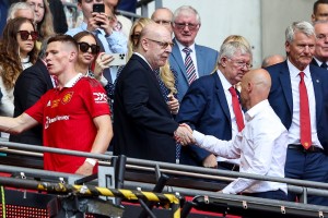 Erik ten Hag gửi thông điệp rõ ràng tới nhà Glazer