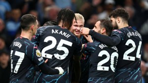 Man City giành chiến thắng 2-0 trước Tottenham để vươn lên dẫn đầu Ngoại hạng Anh