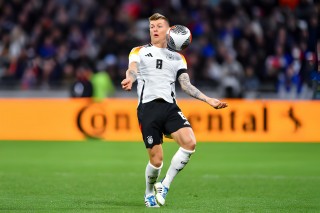 Toni Kross kiến tạo ghi bàn ngay phút đầu tiên trở lại đội tuyển Đức