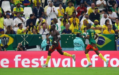 Những chú sư tử Cameroon bất khuất, quật ngã gã khổng lồ Brazil để ngẩng cao đầu rời World Cup