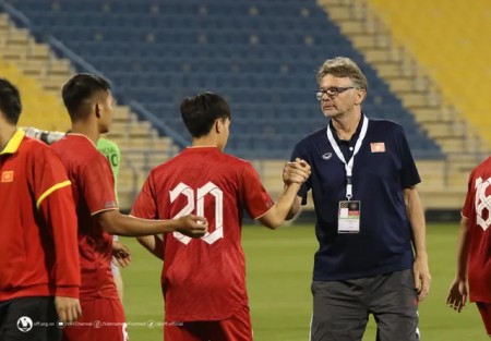 Truyền thông Thái Lan 'ngỡ ngàng' với phát biểu của HLV Troussier sau khi U23 Việt Nam thất bại