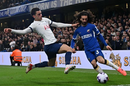 Marc Cucurella thi đấu xuất sắc, Chelsea đánh bại Tottenham 2-0