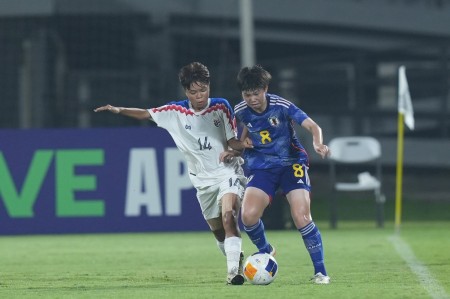 Thái Lan thất bại 0-4 ở trận ra quân