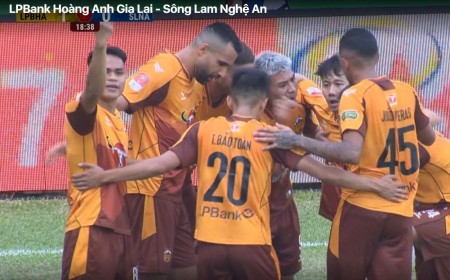 HAGL dẫn trước SLNA 1-0 nhờ công Đinh Thanh Bình