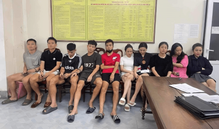 5 cầu thủ Hà Tĩnh và 5 cô gái bị bắt quả tang sử dụng ma túy