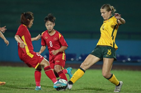 Bị 2 siêu phẩm đẳng cấp thế giới đánh gục, Việt Nam thua Úc trong trận phân định top 4 châu Á