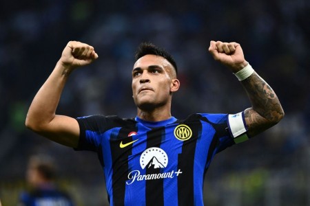 Hàng loạt lời mời béo bở đặt trên bàn, 'công thần' Martinez vẫn quyết một lòng, một dạ với Inter Milan