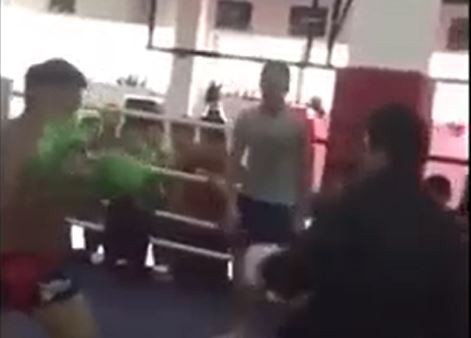 VIDEO: Tới “hang ổ” của MMA thách đấu, đệ tử Võ Đang bị hạ gục chỉ sau 9 giây